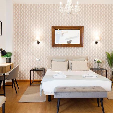 C15 - Charming Modern Studio In The Centre Малага Экстерьер фото