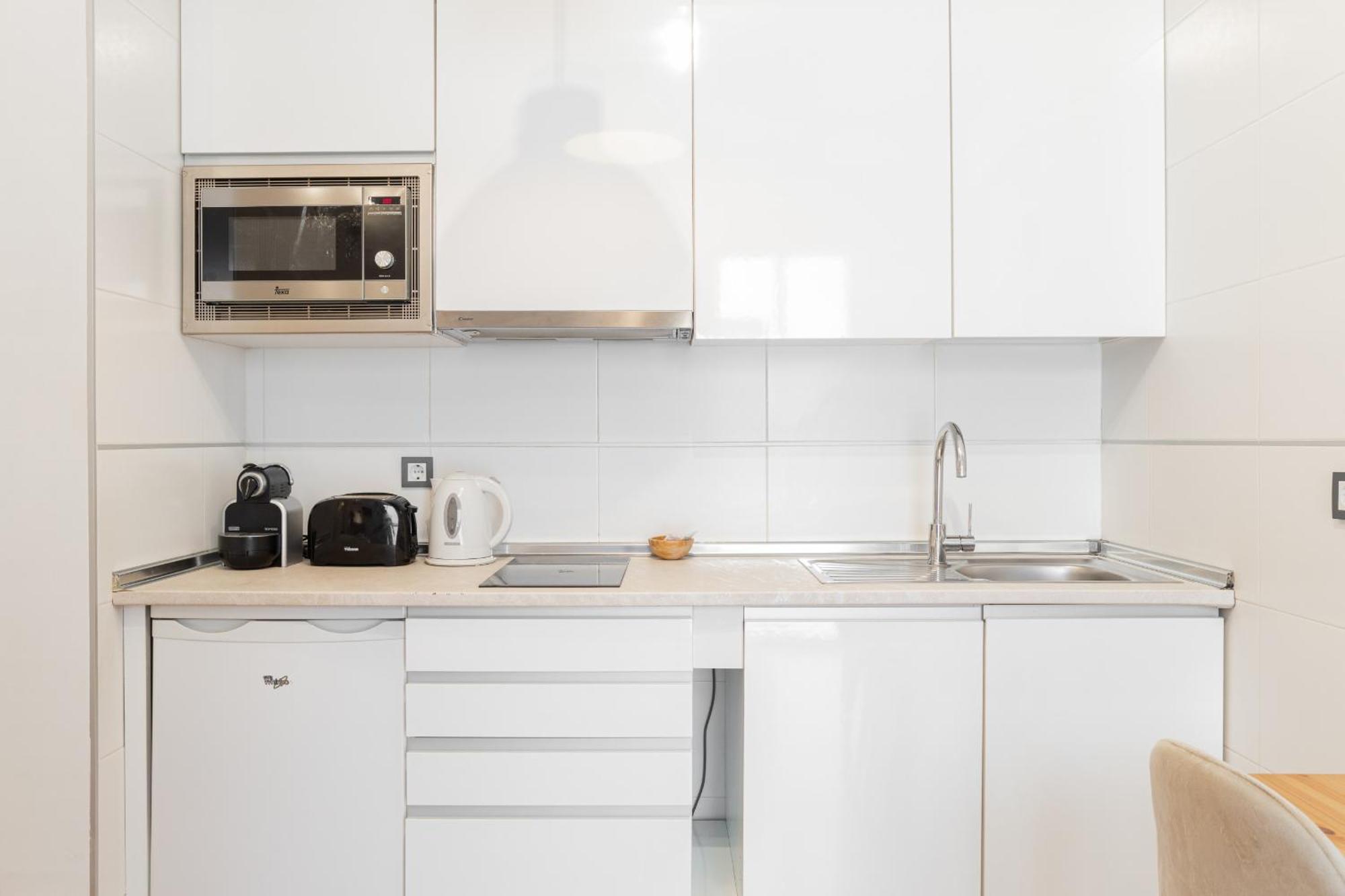 C15 - Charming Modern Studio In The Centre Малага Экстерьер фото