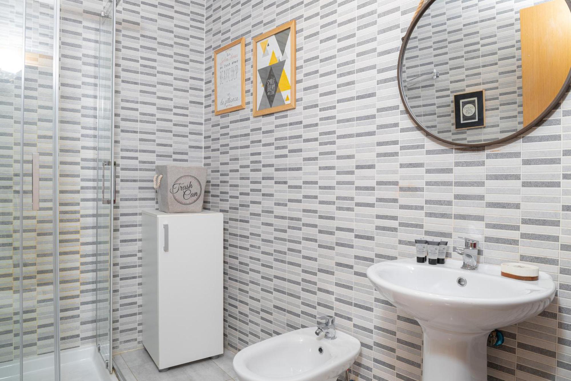 C15 - Charming Modern Studio In The Centre Малага Экстерьер фото
